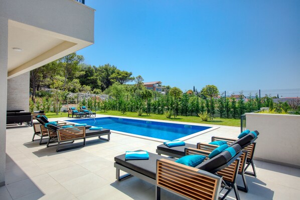 Villa | 4 bedrooms - Spuga in Brodarica With 4 Bedrooms and 4 Bathrooms (Sibenik)