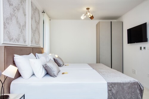 Spuga in Brodarica With 4 Bedrooms and 4 Bathrooms