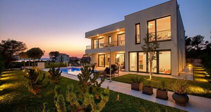 Spuga in Brodarica With 4 Bedrooms and 4 Bathrooms