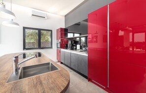 Villa | 4 bedrooms - C in Li Njan With 4 Bedrooms and 4 Bathrooms (Liznjan)