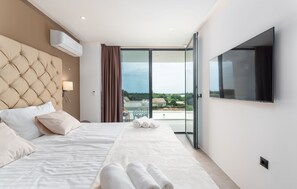 4 bedrooms - C in Li Njan With 4 Bedrooms and 4 Bathrooms (Liznjan)