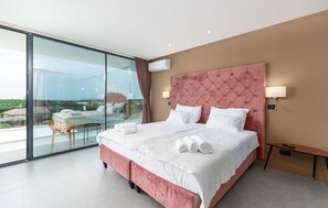 Villa | 4 bedrooms - C in Li Njan With 4 Bedrooms and 4 Bathrooms (Liznjan)