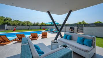 House, Smoking | 4 bedrooms