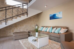 Villa | 3 bedrooms - Jasmin in Posedarje With 3 Bedrooms and 1 Bathrooms (Posedarje)