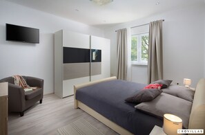 Villa | 3 bedrooms - Deep Blue in Labin With 3 Bedrooms and 2 Bathrooms (Labin)