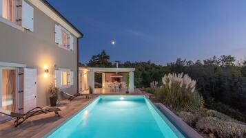 House, Smoking | 4 bedrooms