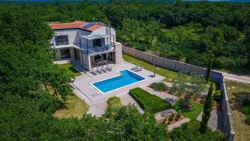 House, Smoking | 3 bedrooms