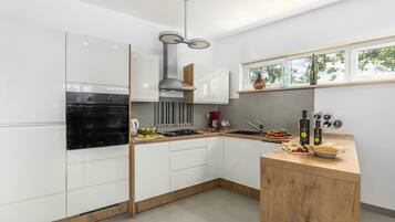House, Smoking | 3 bedrooms