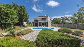 House, Smoking | 3 bedrooms