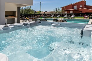 Villa, Smoking | 4 bedrooms - Zen in Pula With 4 Bedrooms and 3 Bathrooms (Medulin)