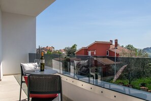 Villa - Zen in Pula With 4 Bedrooms and 3 Bathrooms (Medulin)