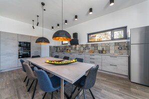 Hus, røyk | 4 soverom