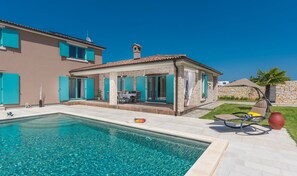 Villa - Desire in Jur i i With 4 Bedrooms and 4 Bathrooms (Svetvincenat)