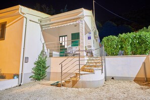 House, Smoking - Roza in Gornja Podstrana (Podstrana)