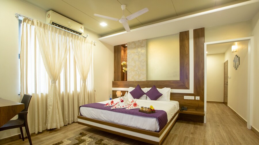 Hotel RK Renaissance