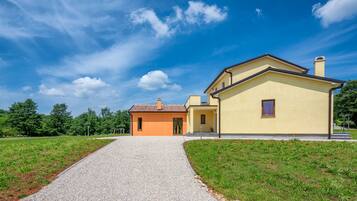 3 bedrooms
