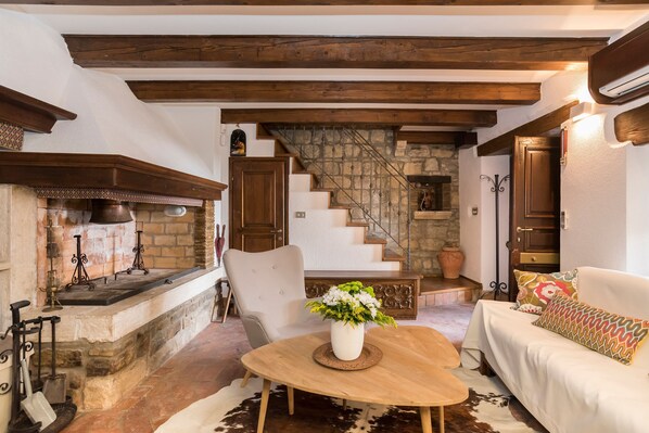 Villa, Smoking