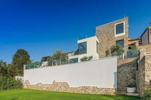 4 bedrooms - Monte in Momjan With 4 Bedrooms and 4 Bathrooms (Buje)