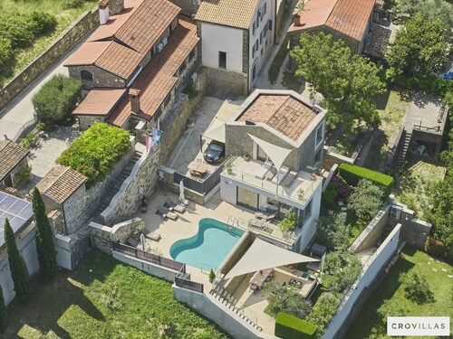Monte in Momjan With 4 Bedrooms and 4 Bathrooms