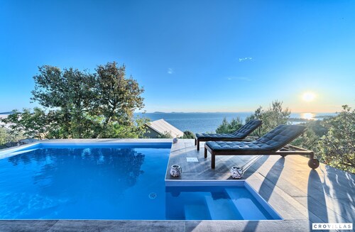 Lux IV in Murter With 2 Bedrooms and 1 Bathrooms