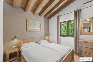 Villa | 5 bedrooms - Dali in Svetvin Enat (Svetvincenat)