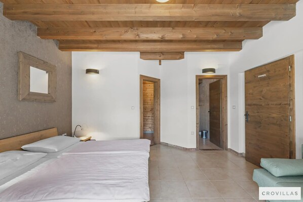 Maison, fumeur | 5 chambres