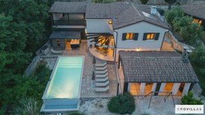 Maison, fumeur | 5 chambres