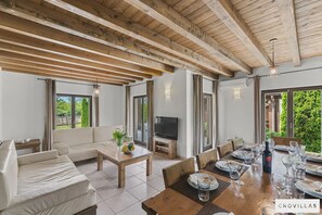 Villa - Leonardo in Svetvin Enat (Svetvincenat)