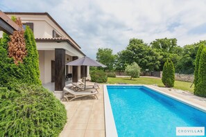Villa | 5 bedrooms - Leonardo in Svetvin Enat (Svetvincenat)