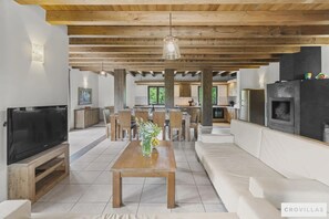 Villa | 5 bedrooms - Leonardo in Svetvin Enat (Svetvincenat)