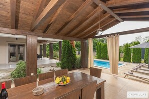 Villa - Leonardo in Svetvin Enat (Svetvincenat)