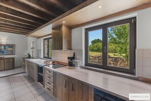 Villa | 5 bedrooms - Leonardo in Svetvin Enat (Svetvincenat)