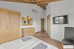 Villa | 5 bedrooms - Dante in Svetvin Enat (Svetvincenat)