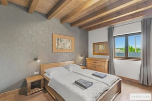 House, Smoking | 5 bedrooms - Dante in Svetvin Enat (Svetvincenat)