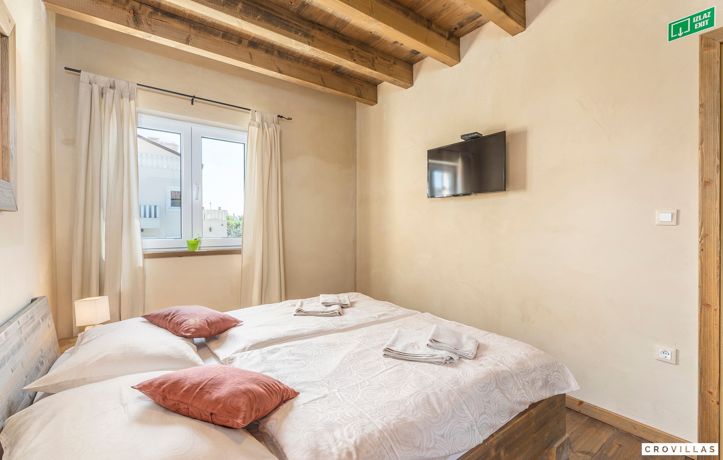 6 عدّة غرف نوم