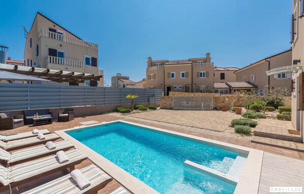 Vila | 6 kamar tidur