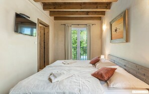 Casa, para fumadores | 6 habitaciones 