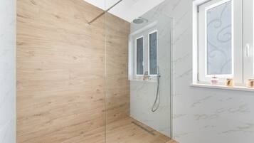 House, Smoking | 3 bedrooms