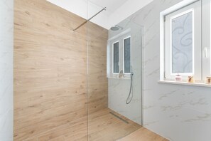 Casa, para fumadores | 3 habitaciones 