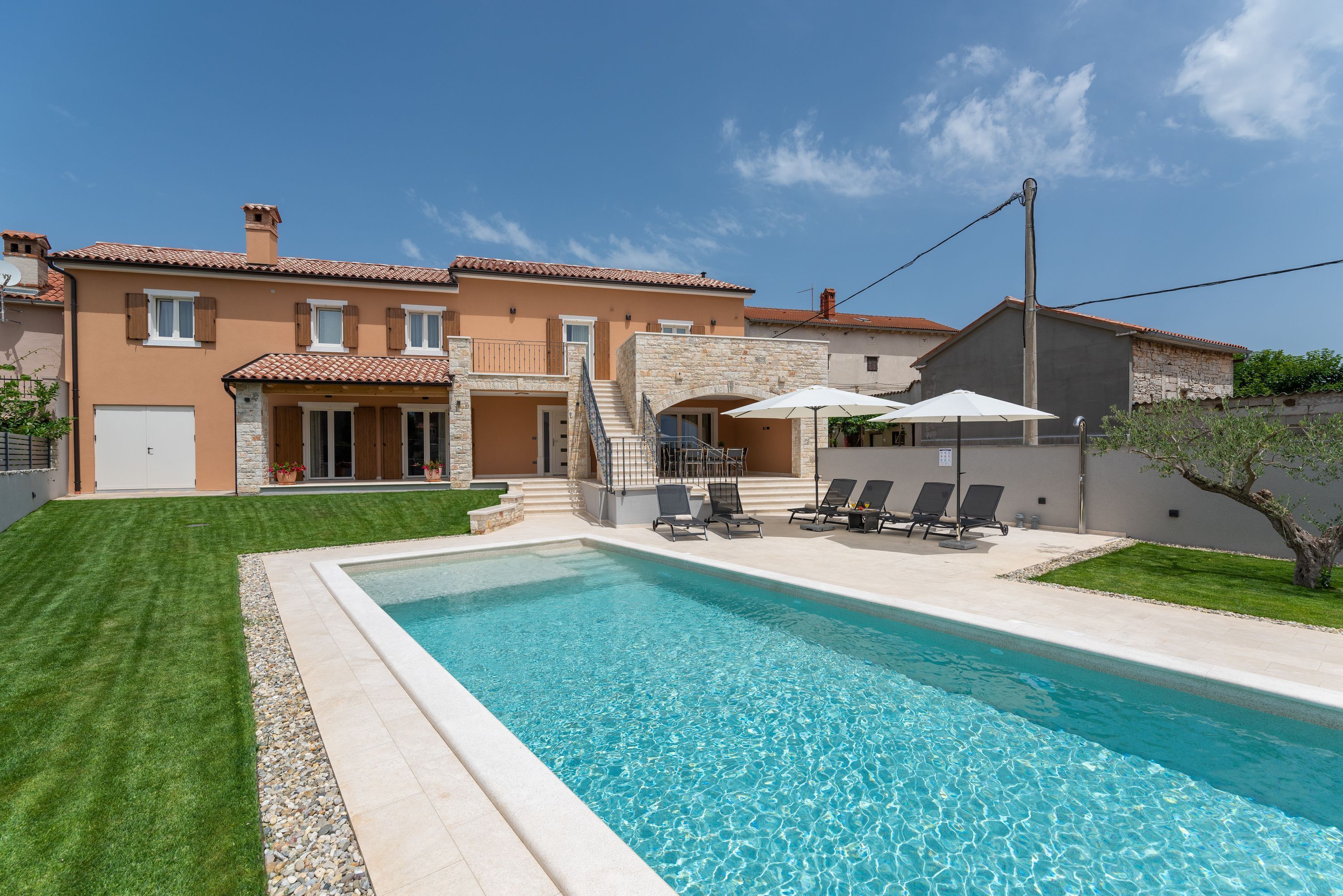 House, Smoking | 3 bedrooms