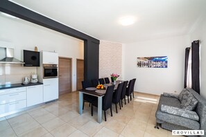 House, Smoking - Luce in Zadar With 4 Bedrooms and 4 Bathrooms (Benkovac)