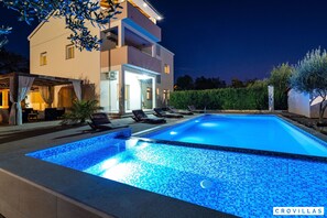 Villa | 4 bedrooms - Luce in Zadar With 4 Bedrooms and 4 Bathrooms (Benkovac)