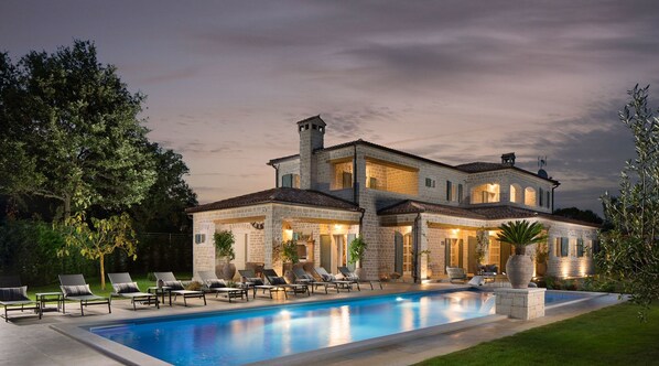 Villa | 5 bedrooms - Nevia in Ladi i With 5 Bedrooms and 5 Bathrooms (Kanfanar)