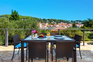 Villa | 5 bedrooms - Marceline in Prvi Luka (Vodice)