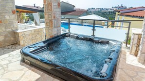 Nhà | 4 phòng ngủ 