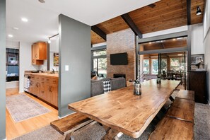 Dining -  Sleeps 16 @ Shanty Creek; Chain of Lakes; Beach Access; Pool Access (Bellaire)