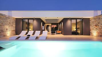 Villa | 12 Schlafzimmer