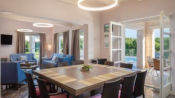 House, Smoking | 5 bedrooms