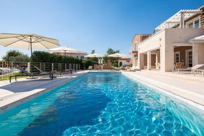 Villa | 5 dormitorios