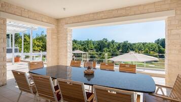 House, Smoking | 5 bedrooms
